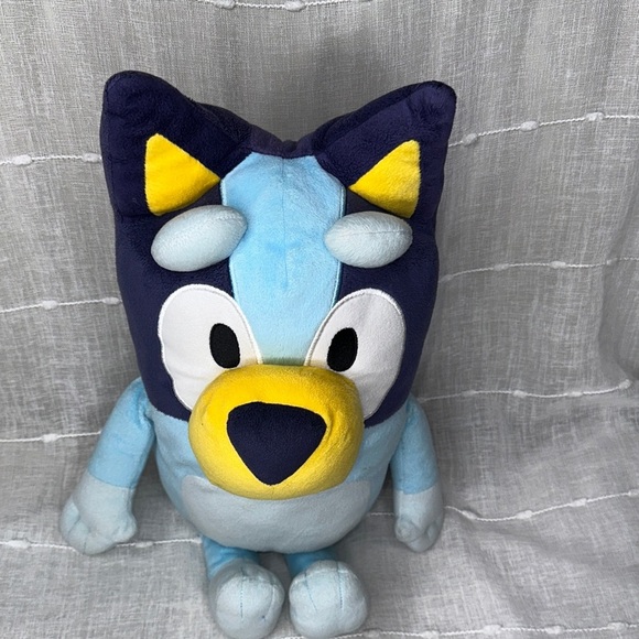 Bluey Kids Bedding Plush 17" Cuddle and Decorative Pillow Buddy, Microfiber EUC - Picture 4 of 14